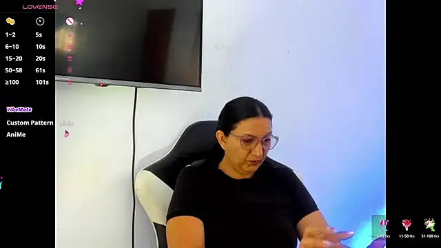 Snapshot of Angelblue_ chatting on May 2026 09:44:02 PM Angelblue online show from May 2026 09:44:02 PM