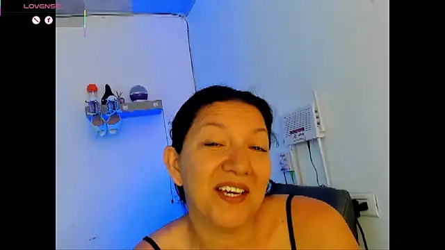Snapshot of Angelblue_ chatting on June 2026 02:16:02 PM Angelblue online show from June 2026 02:16:02 PM