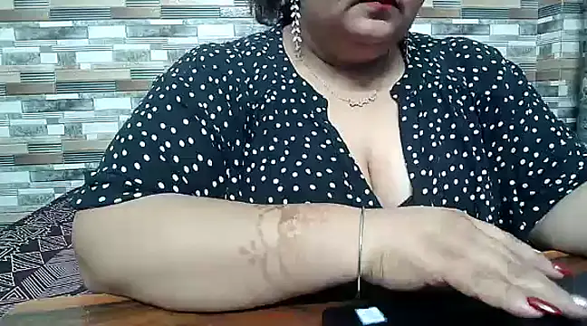 Snapshot of Sexy_raman_ chatting on December 2024 10:57:01 AM Sexy raman online show from December 2024 10:57:01 AM