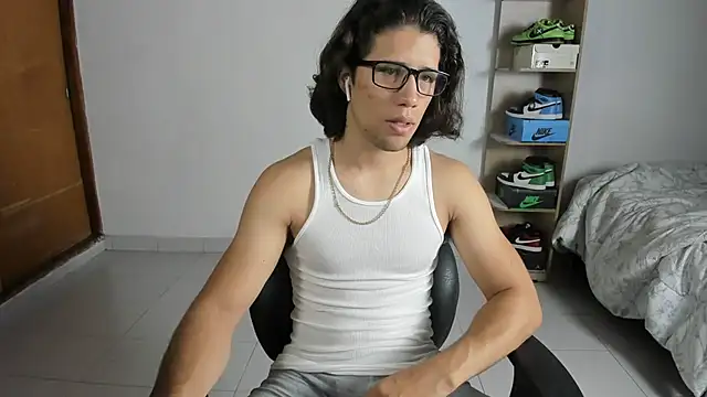 imtonny19 online show from February 2025 12:31:02 AM