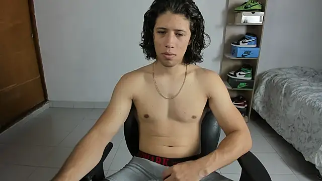 imtonny19 online show from February 2025 09:48:01 PM