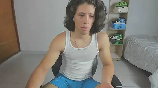 imtonny19 online show from February 2025 05:18:02 PM