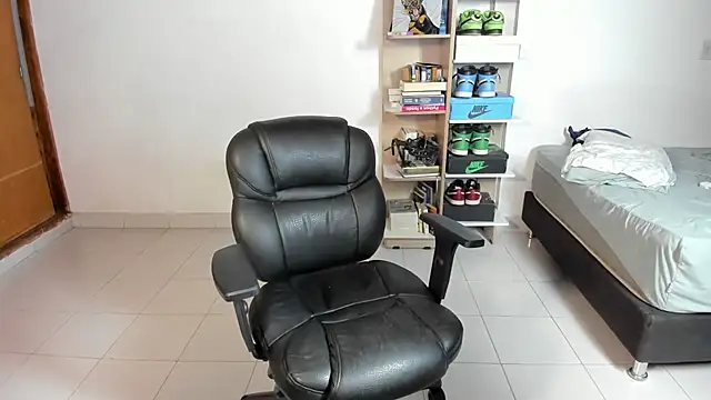 imtonny19 online show from September 2025 02:44:02 AM