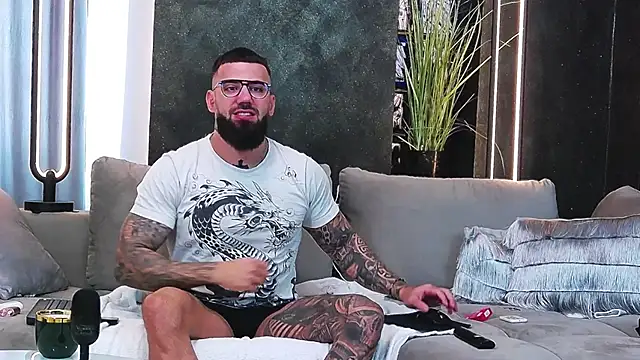 masterkingofmusclee online show from March 2025 01:45:01 PM