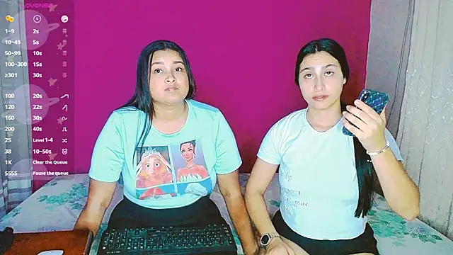 Snapshot of violeta_rous chatting on February 2025 05:53:02 AM violeta rous online show from February 2025 05:53:02 AM