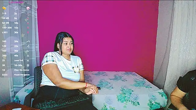 Snapshot of violeta_rous chatting on February 2025 05:58:02 AM violeta rous online show from February 2025 05:58:02 AM