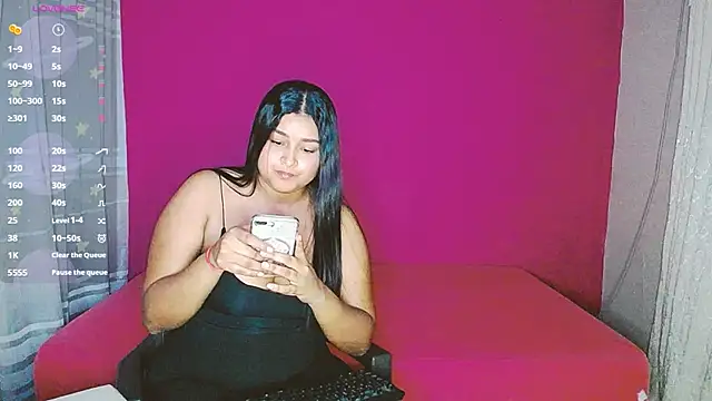 Snapshot of violeta_rous chatting on March 2025 02:48:01 AM violeta rous online show from March 2025 02:48:01 AM