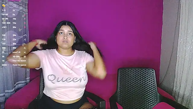 Snapshot of violeta_rous chatting on March 2025 03:02:02 AM violeta rous online show from March 2025 03:02:02 AM