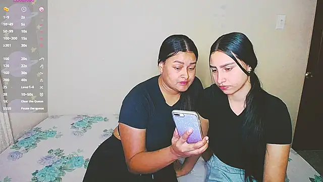 Snapshot of violeta_rous chatting on March 2025 03:30:02 AM violeta rous online show from March 2025 03:30:02 AM