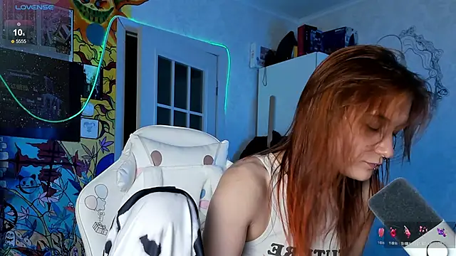 Sunny Mouse  online show from December 2024 01:40:01 PM