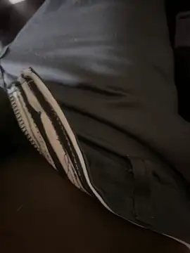 Snapshot of Yurt000 chatting on January 2025 04:51:02 AM Yurt000 online show from January 2025 04:51:02 AM