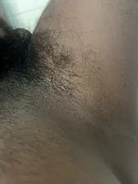 Snapshot of Yurt000 chatting on November 2025 03:23:02 PM Yurt000 online show from November 2025 03:23:02 PM