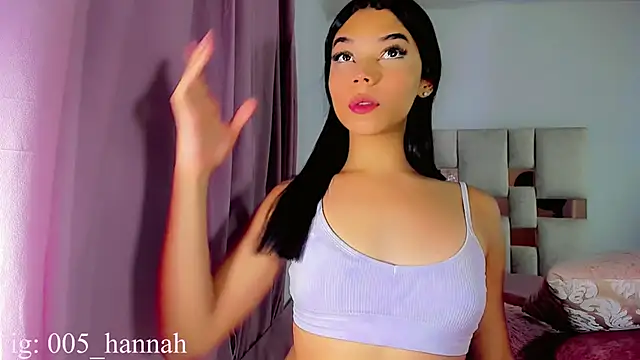 Snapshot of Hannahsmit chatting on September 2025 08:47:02 AM Hannahsmit online show from September 2025 08:47:02 AM