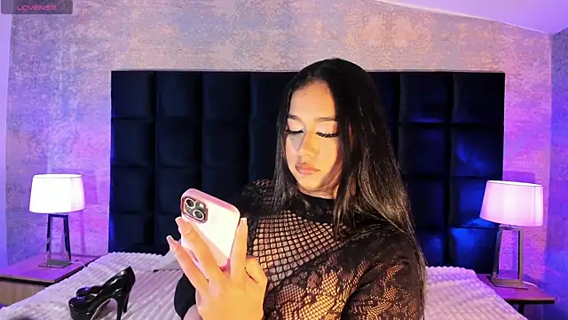 Snapshot of Gaby_Blaze chatting on March 2025 06:40:02 PM Gaby Blaze online show from March 2025 06:40:02 PM