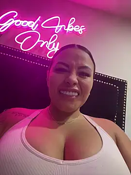 Snapshot of sexyyykloee chatting on July 2026 04:26:02 AM sexyyykloee online show from July 2026 04:26:02 AM