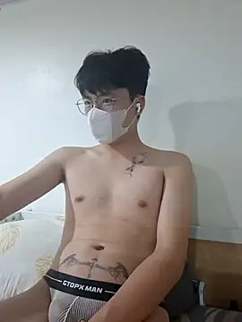 Gwencloudy online show from April 2026 04:26:02 PM