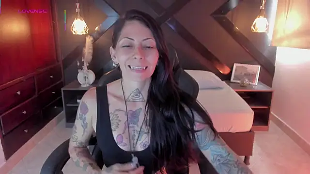 dark gotica online show from October 2025 07:25:02 PM