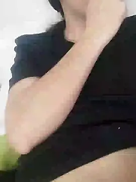 Snapshot of bruna_safadinhaa chatting on January 2025 03:52:02 PM bruna safadinhaa online show from January 2025 03:52:02 PM