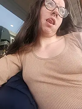 bruna safadinhaa online show from March 2026 11:38:01 AM