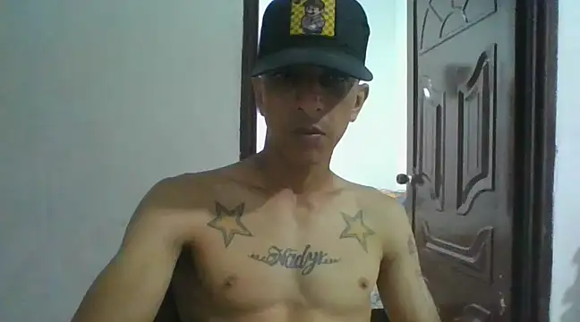 Snapshot of goldenboycol chatting on January 2025 12:55:02 AM goldenboycol online show from January 2025 12:55:02 AM