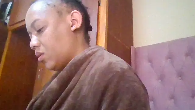 ShooingBunch online show from December 2025 07:01:02 AM