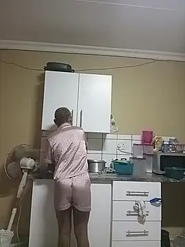 ShooingBunch online show from April 2026 02:50:01 PM