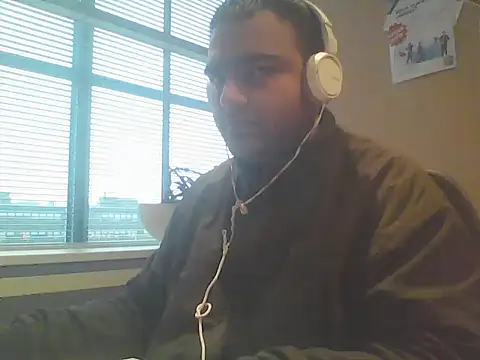 Snapshot of JohnBond009 chatting on January 2025 03:22:01 PM JohnBond009 online show from January 2025 03:22:01 PM