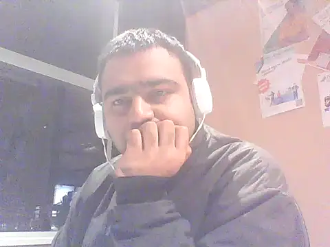 Snapshot of JohnBond009 chatting on January 2025 05:56:02 PM JohnBond009 online show from January 2025 05:56:02 PM