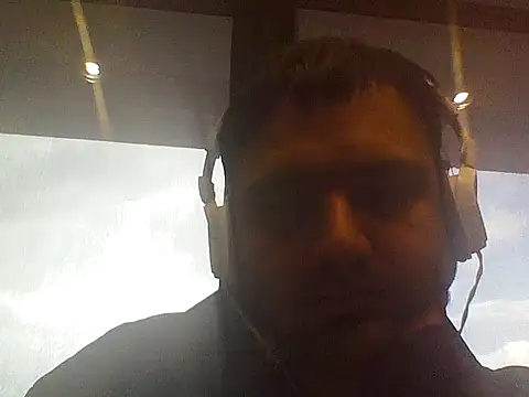 Snapshot of JohnBond009 chatting on March 2026 09:48:01 AM JohnBond009 online show from March 2026 09:48:01 AM