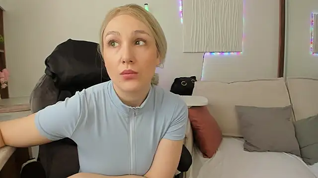 CarolMay online show from April 2026 06:02:02 AM