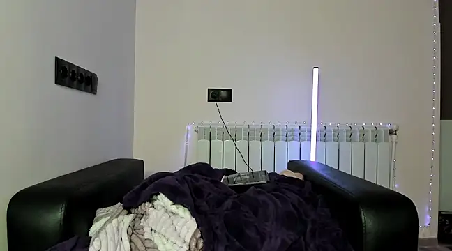 dollmore online show from January 2025 07:53:01 PM