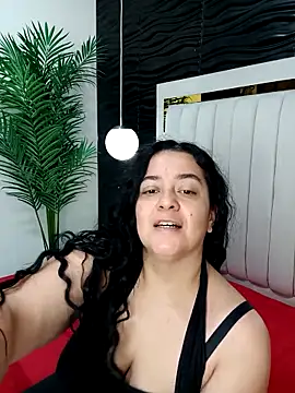 lucia vonne  online show from February 2025 12:25:02 PM