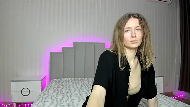 ooksiiii online show from February 2025 11:26:01 PM