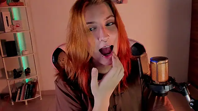 Snapshot of Dakotaa_ chatting on December 2024 04:45:01 AM Dakotaa  online show from December 2024 04:45:01 AM