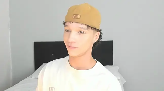 angelcortes online show from March 2025 06:34:01 PM