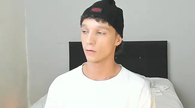 angelcortes online show from March 2025 09:05:02 PM