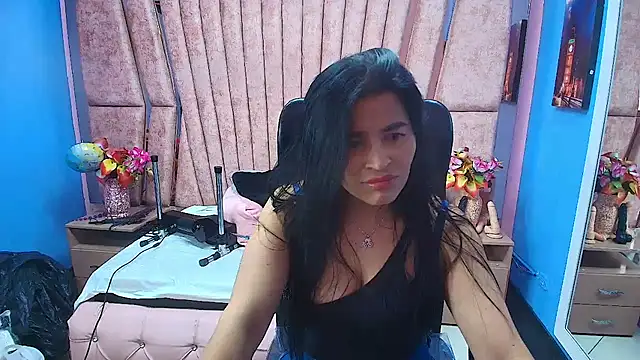 HornySkinny26 online show from November 2025 04:59:02 AM