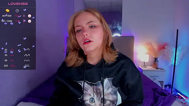 DellaRowe online show from September 2025 05:34:02 AM