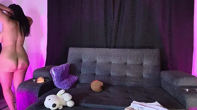Snapshot of yungelitamor_ chatting on July 2026 05:11:01 AM yungelitamor online show from July 2026 05:11:01 AM