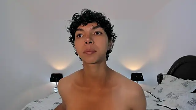 Snapshot of xhenisa_ chatting on January 2025 09:41:01 PM xhenisa online show from January 2025 09:41:01 PM