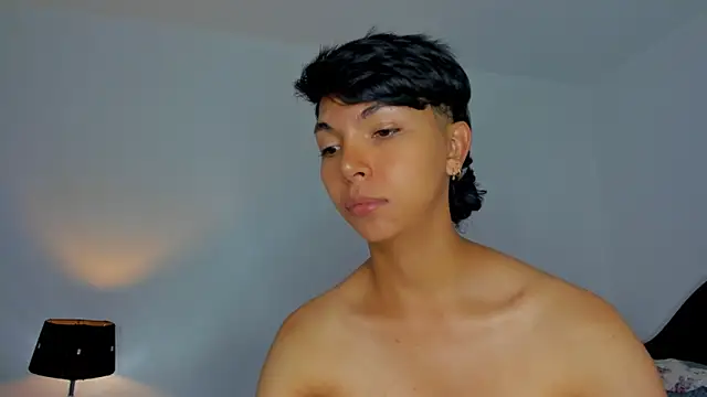 Snapshot of xhenisa_ chatting on September 2025 03:44:02 PM xhenisa online show from September 2025 03:44:02 PM