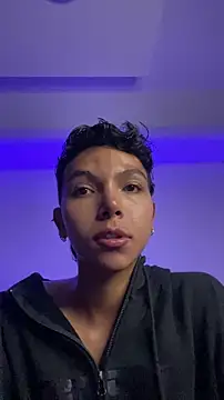 Snapshot of xhenisa_ chatting on January 2026 02:38:01 AM xhenisa online show from January 2026 02:38:01 AM