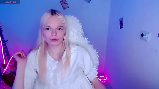 Emily Nyaffee online show from November 2025 10:31:01 PM