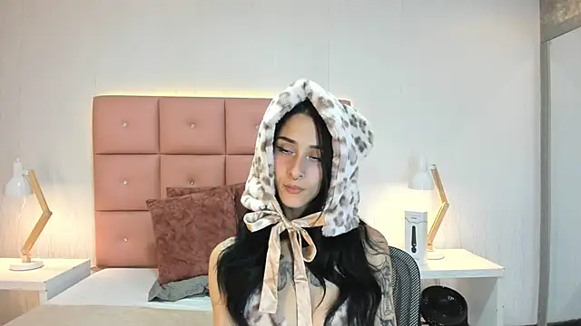 lhiamfit online show from November 2025 05:19:02 AM