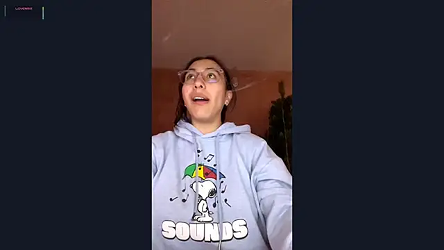 emma rouse69 online show from November 2025 04:44:01 PM