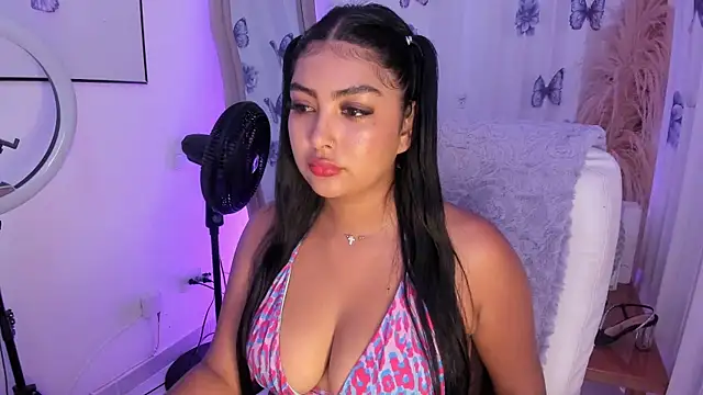 Snapshot of NatashaBrown12 chatting on May 2026 04:16:01 PM NatashaBrown12 online show from May 2026 04:16:01 PM