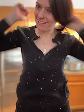 LadyLena1 online show from February 2025 06:48:02 PM