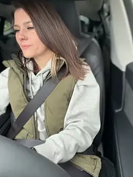 LadyLena1 online show from October 2025 06:29:01 PM