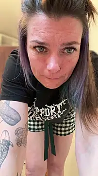 LadyLena1 online show from August 2026 09:17:01 PM