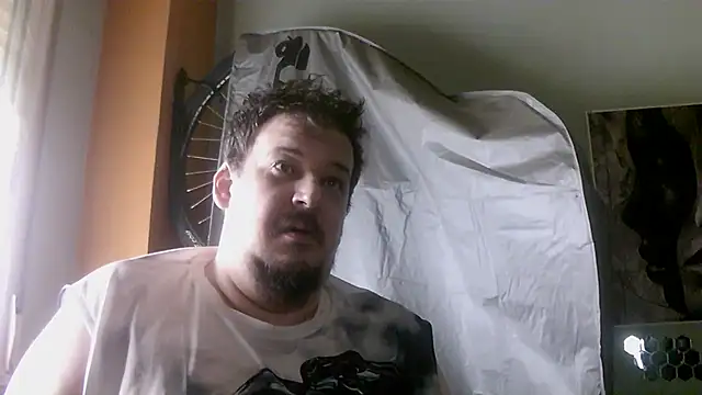 Snapshot of porkorossy chatting on May 2026 07:57:02 AM porkorossy online show from May 2026 07:57:02 AM
